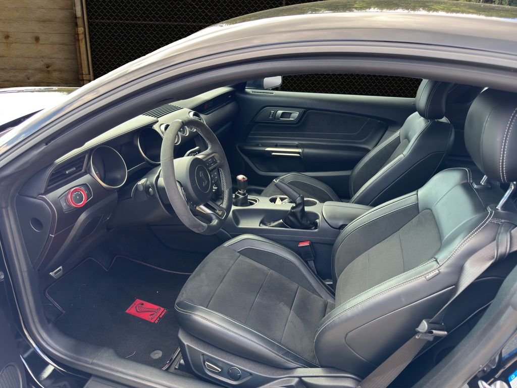 Used 2015 Black Ford Base image 3