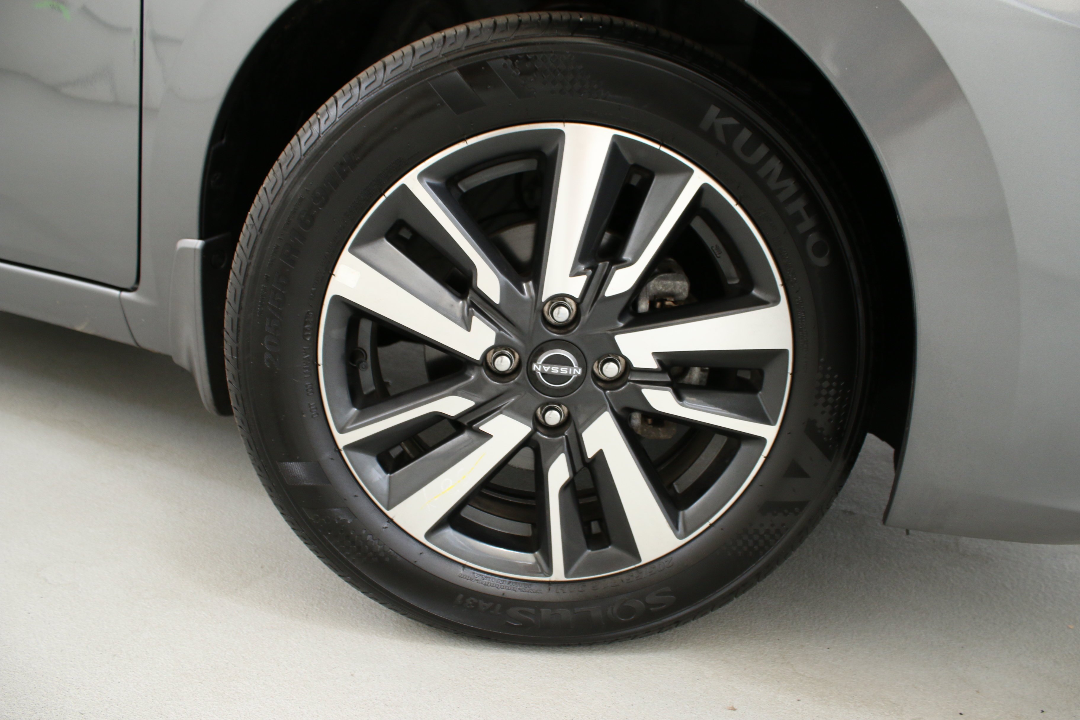 Used 2025 Gray Nissan 1.6 SV image 28