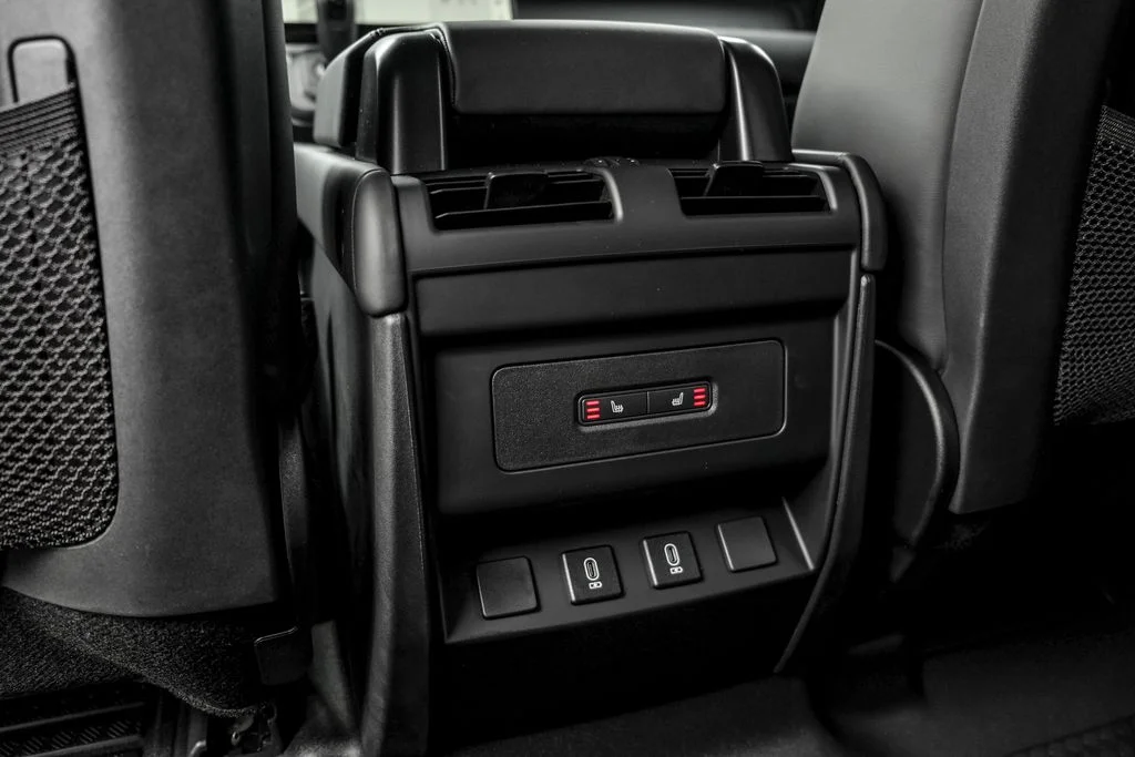 New 2026 Santorini Black Land Rover S image 18