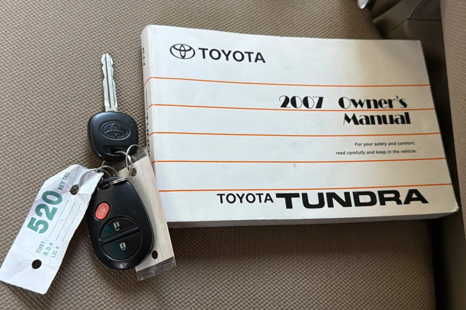 Used 2007 White Toyota SR5 image 11