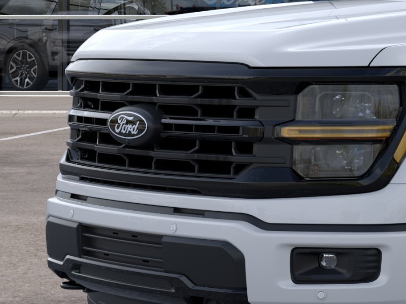 New 2026 Oxford White Ford XLT image 18