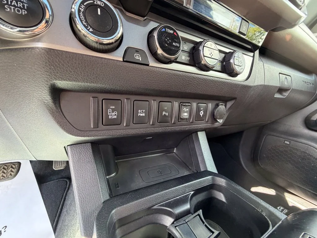 Used 2017 Black Toyota Limited image 23
