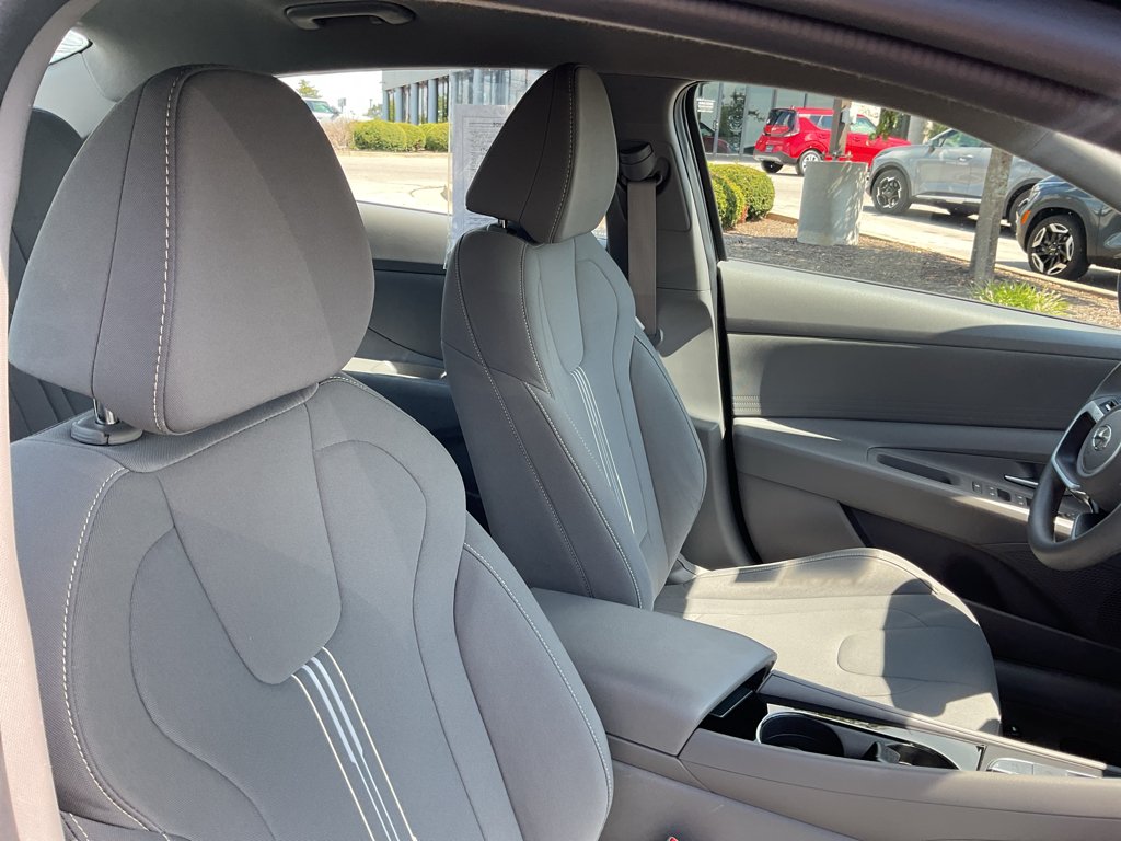 Used 2023 Onyx Black Hyundai Blue image 12
