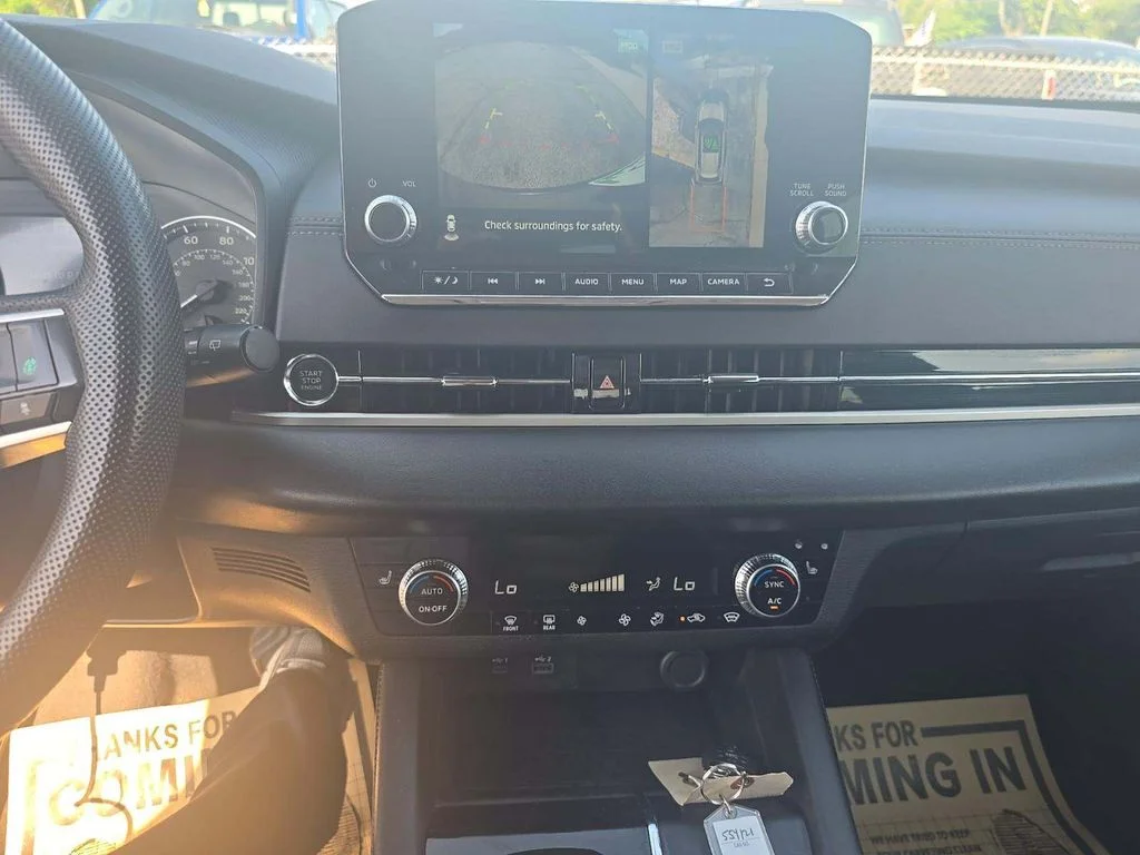 Certified Used 2023 Black Mitsubishi SE image 4