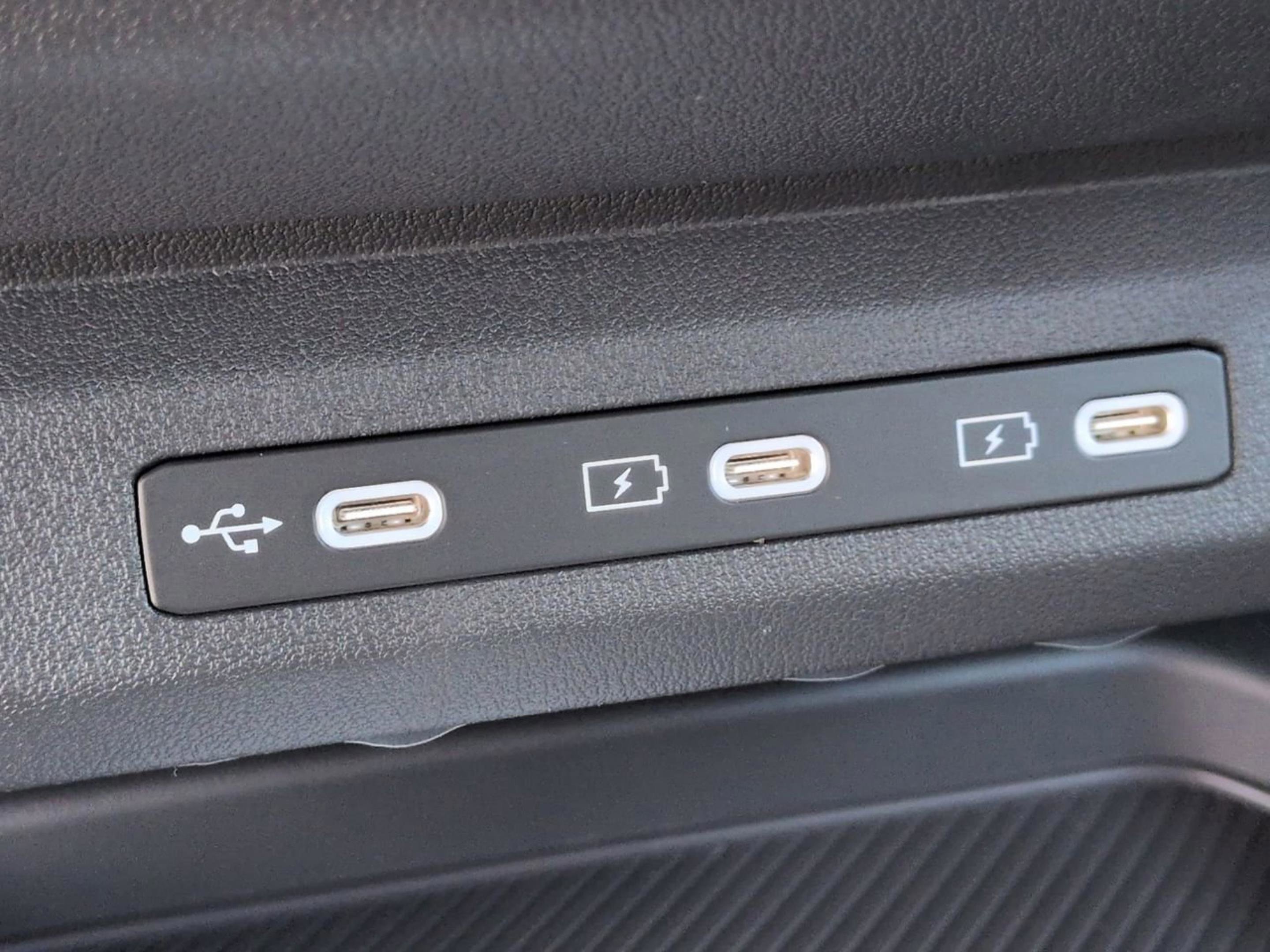 New 2027 Aurora Black Pearl Kia S image 32