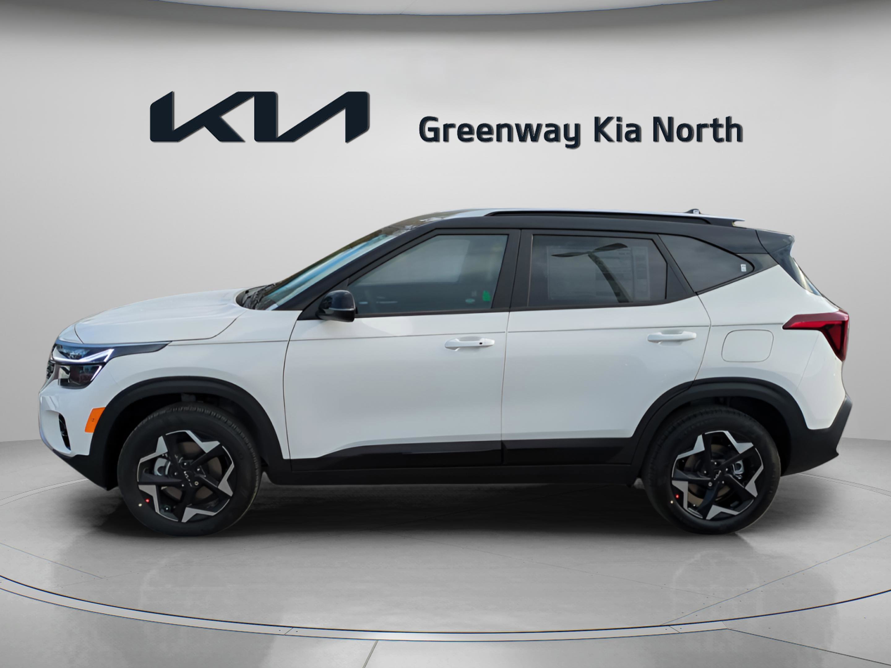 New 2026 Clear White / Black Roof Kia S image 5