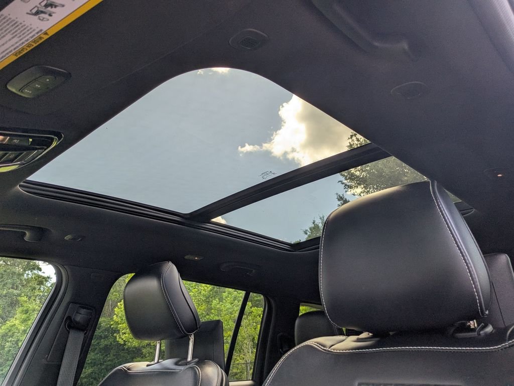 Used 2023 White Jeep Overland image 17