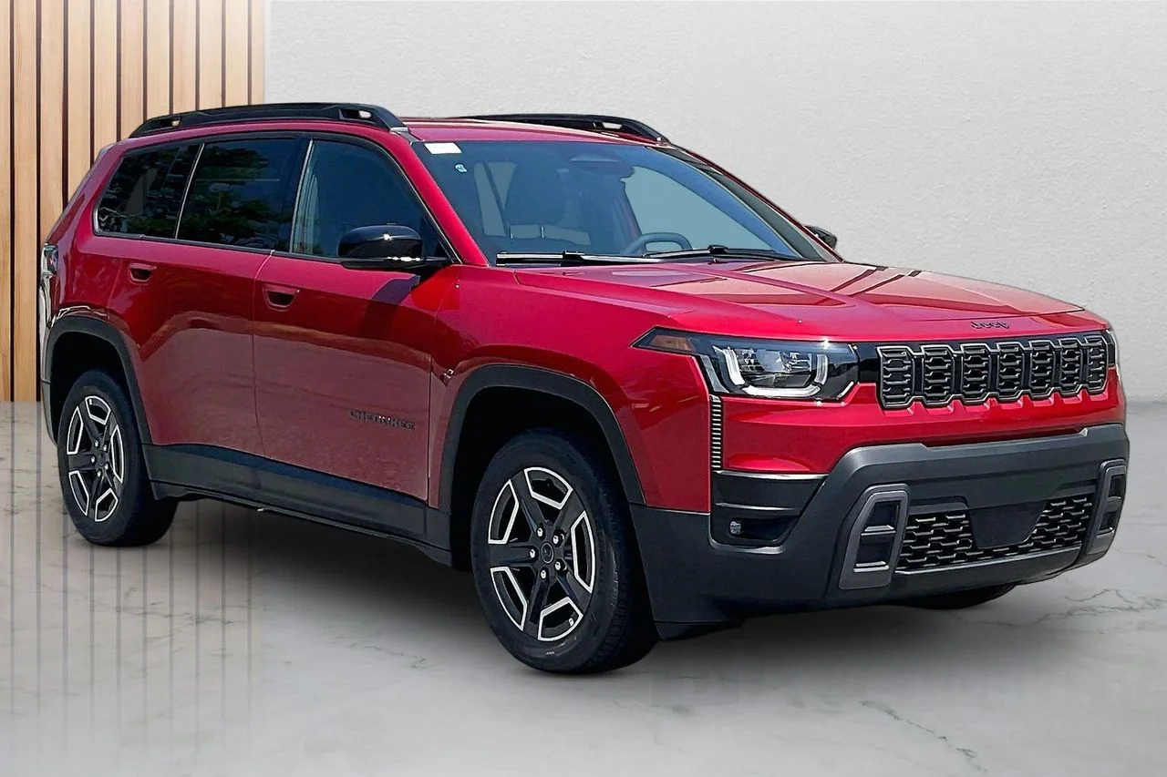 New 2026 Red Hot Pearlcoat Jeep Limited image 1