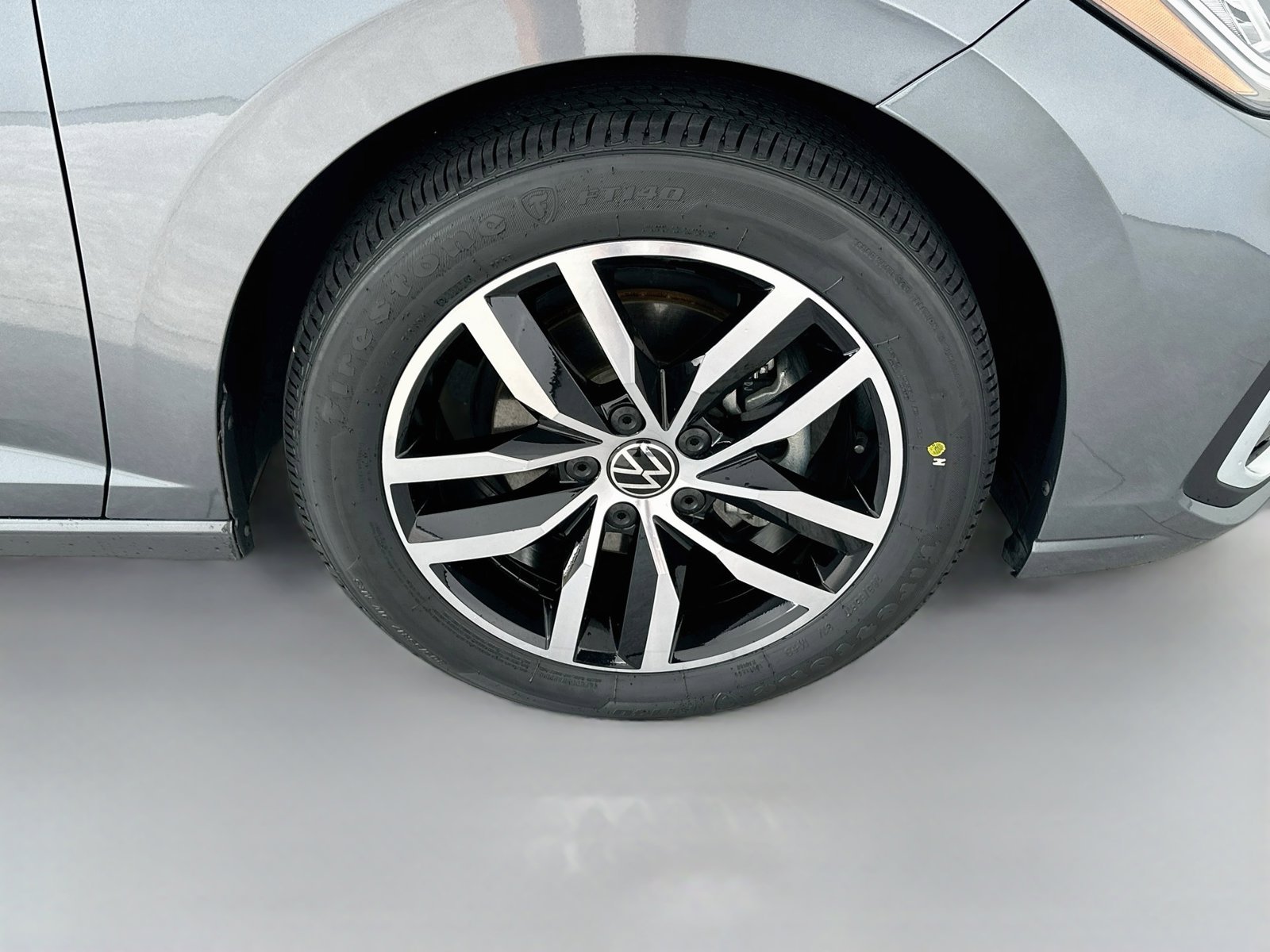 2025 Volkswagen Jetta SE - Photo 35