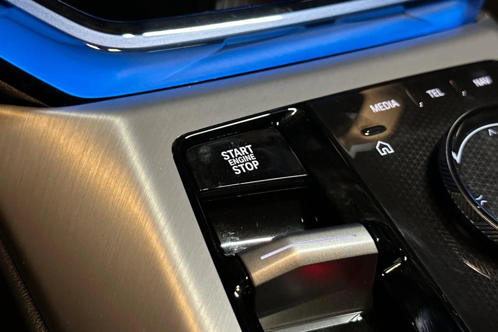 New 2026 Brooklyn Grey Metallic BMW M50 xDrive image 21