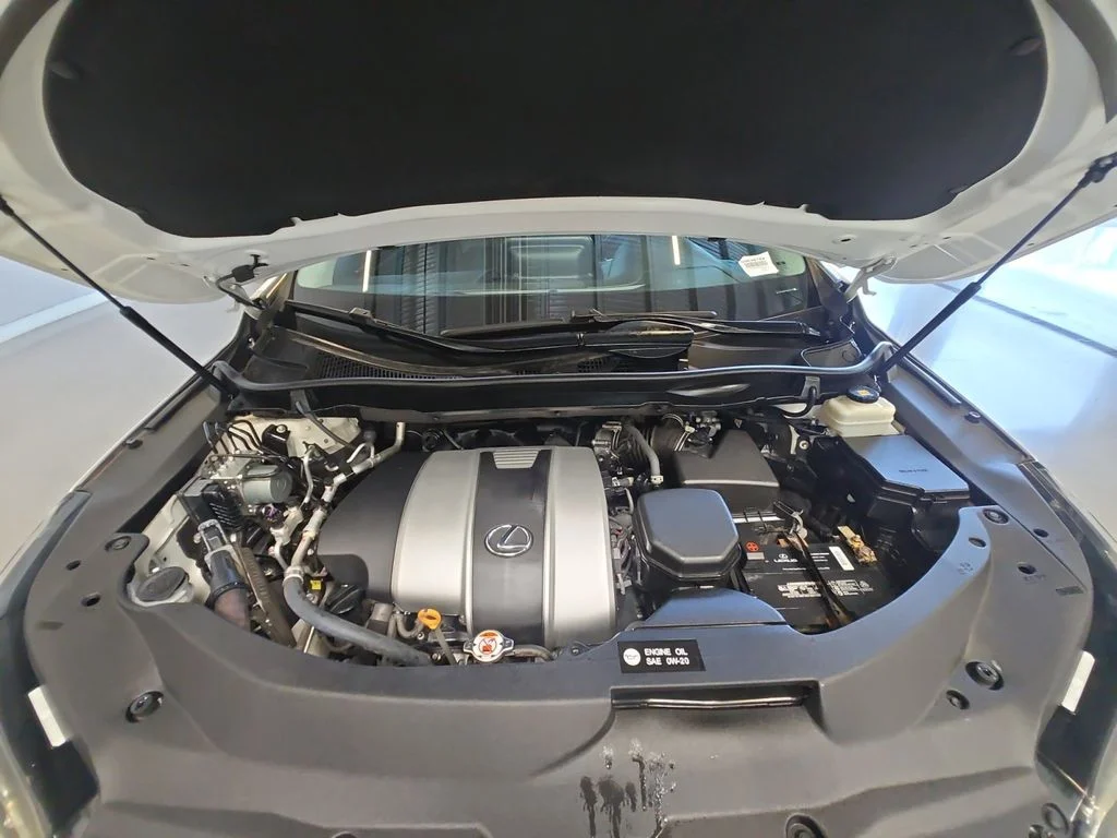 Used 2021 White Lexus 350 image 24