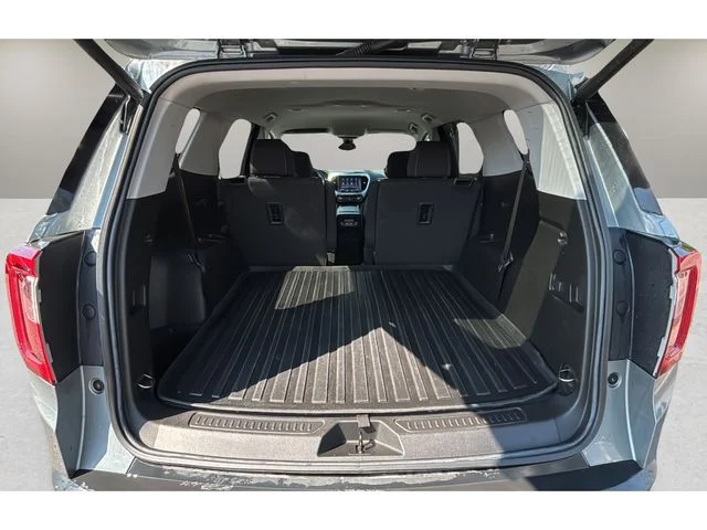 Used 2023 Silver GMC SLE image 30