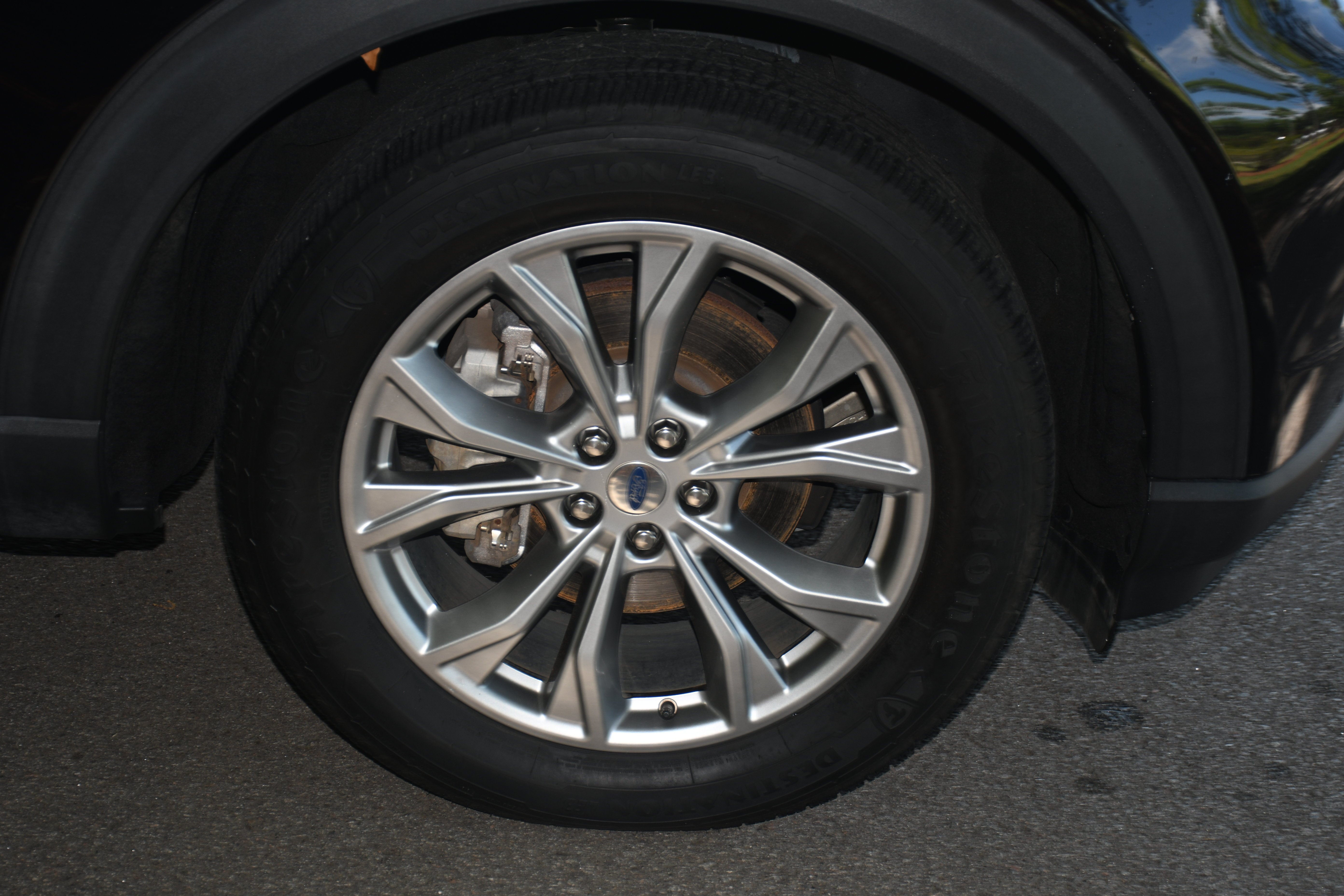Used 2023 Black Ford Limited image 23