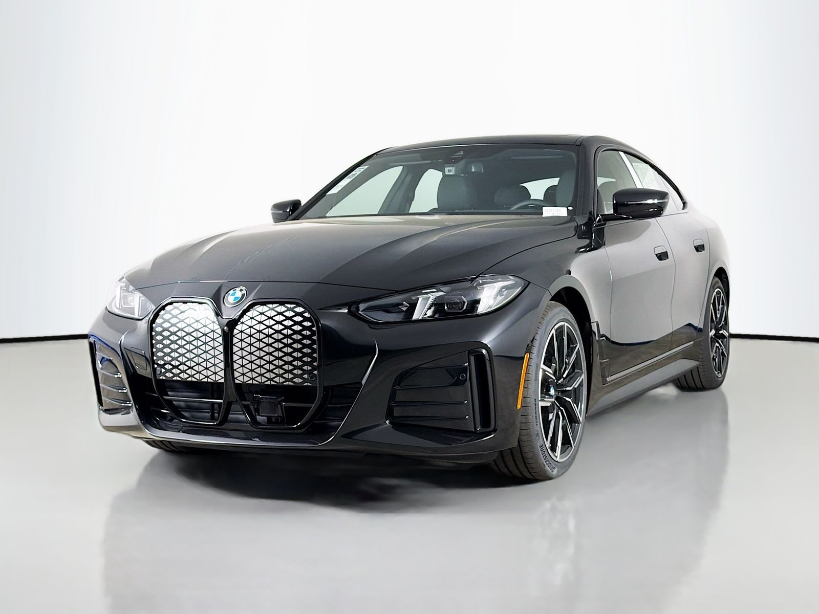 New 2026 Black Sapphire Metallic BMW xDrive40 image 3