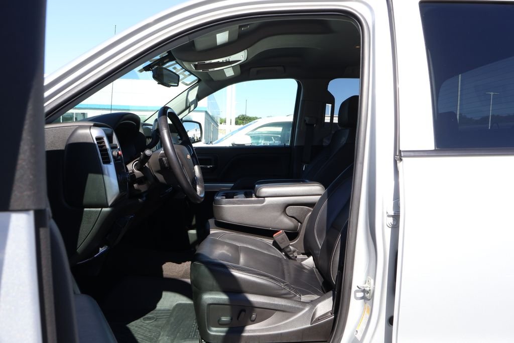 Used 2018 Silver Chevrolet LT image 13
