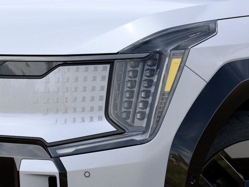 New 2026 Glacial White Pearl / Black Ro Kia GT-Line image 10
