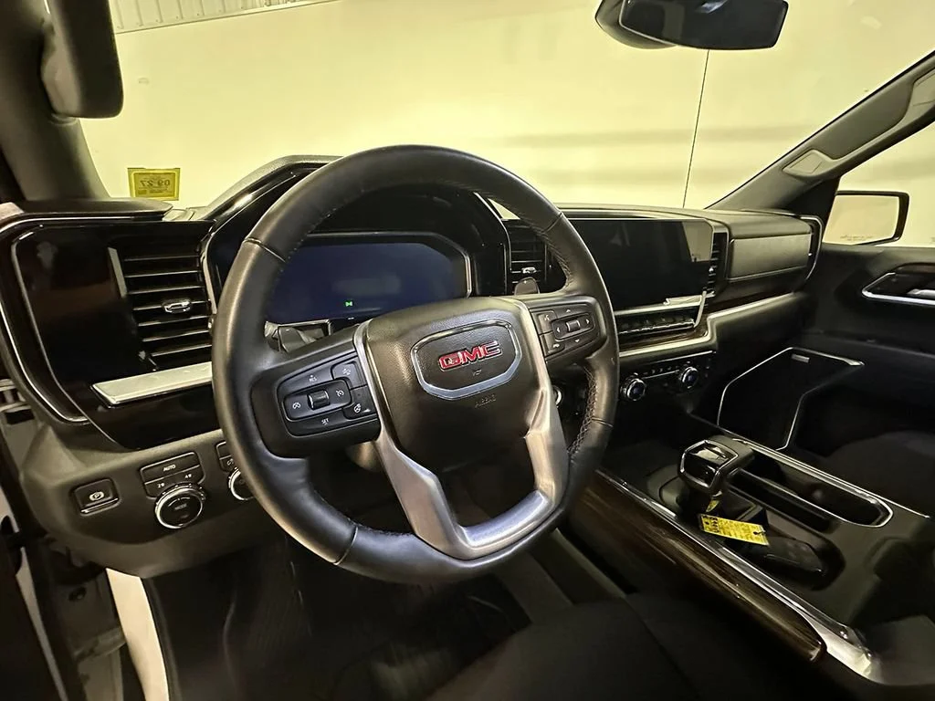Used 2026 Summit White GMC Elevation image 25