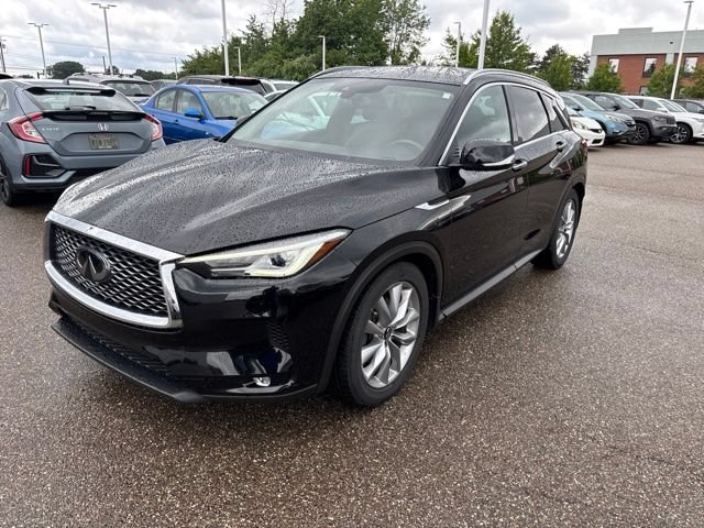 Used 2020 Black INFINITI LUXE AWD image 1
