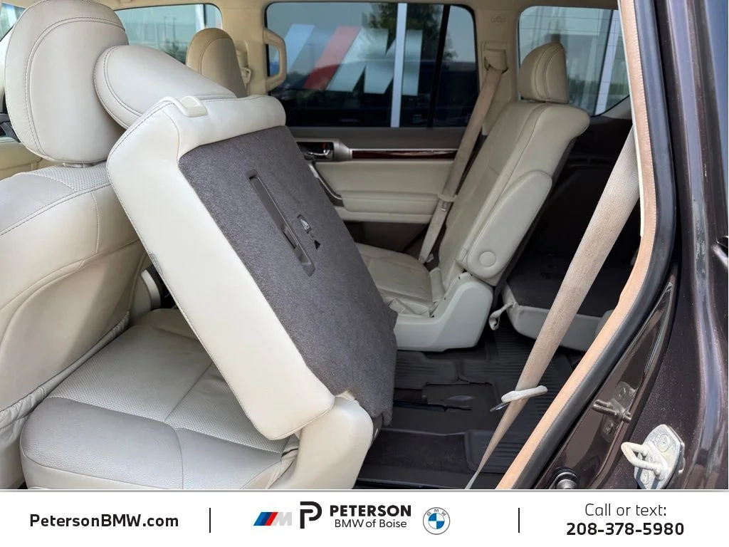 Used 2017 Red Lexus 460 image 18