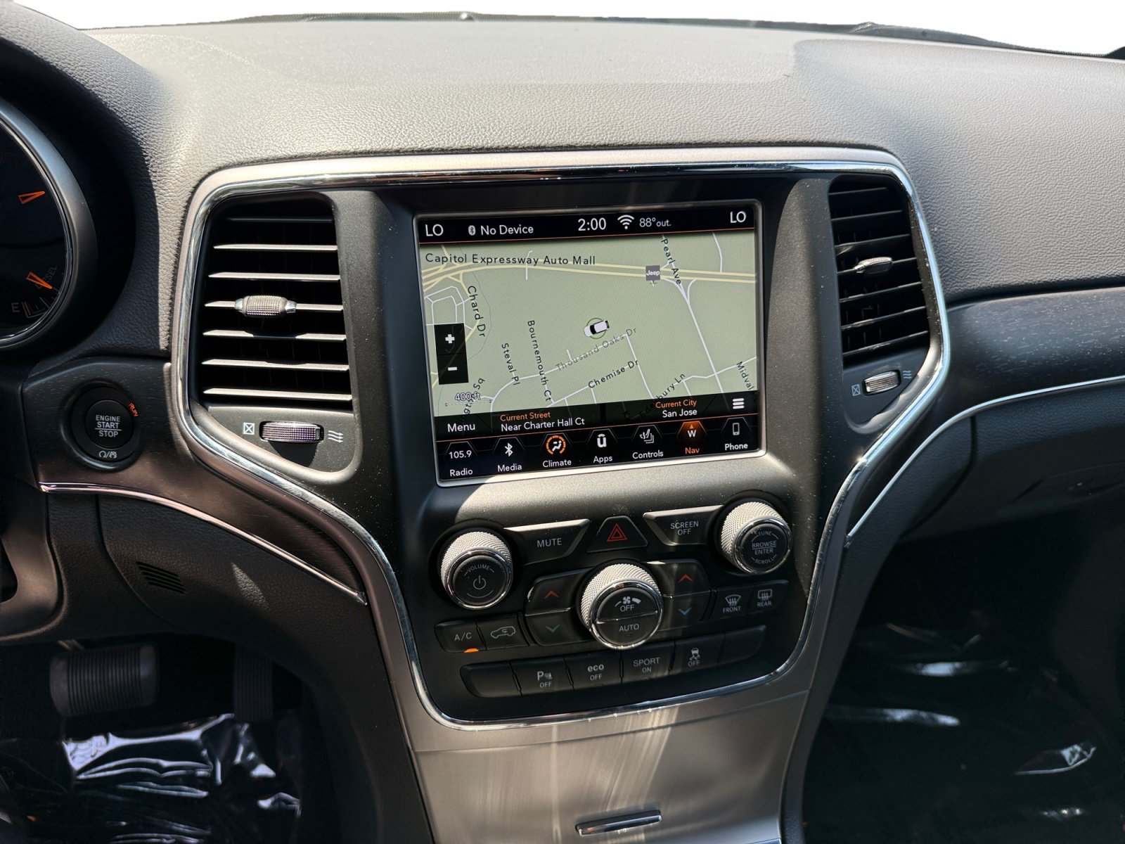 Used 2018 Crystal Metallic Jeep Limited image 12