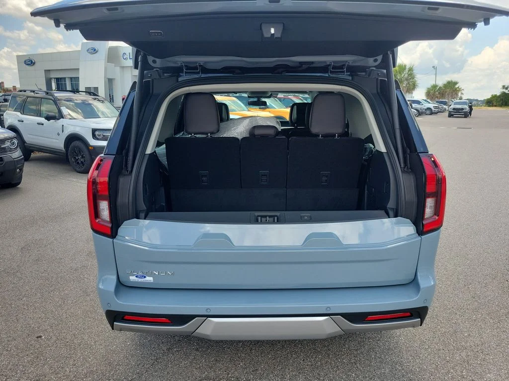 New 2026 Glacier Gray Metallic Tri-Coat Ford Platinum® image 10