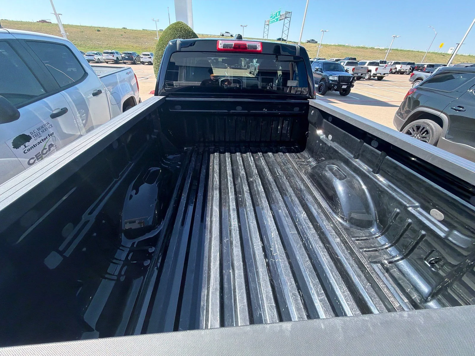 Used 2022 BLACK Chevrolet 2WD LT image 12