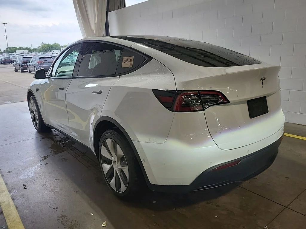 Used 2022 White Tesla Long Range image 4
