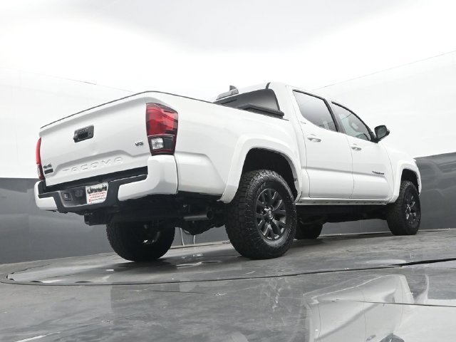 Used 2023 Ice Cap Toyota SR5 image 27