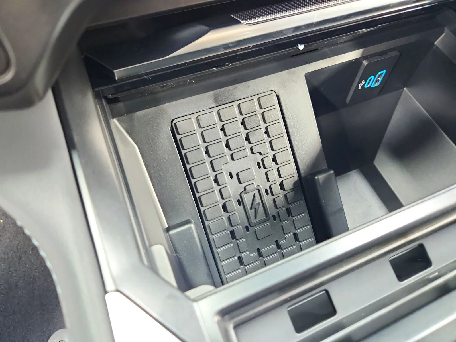 New 2026 White Ford Platinum image 35