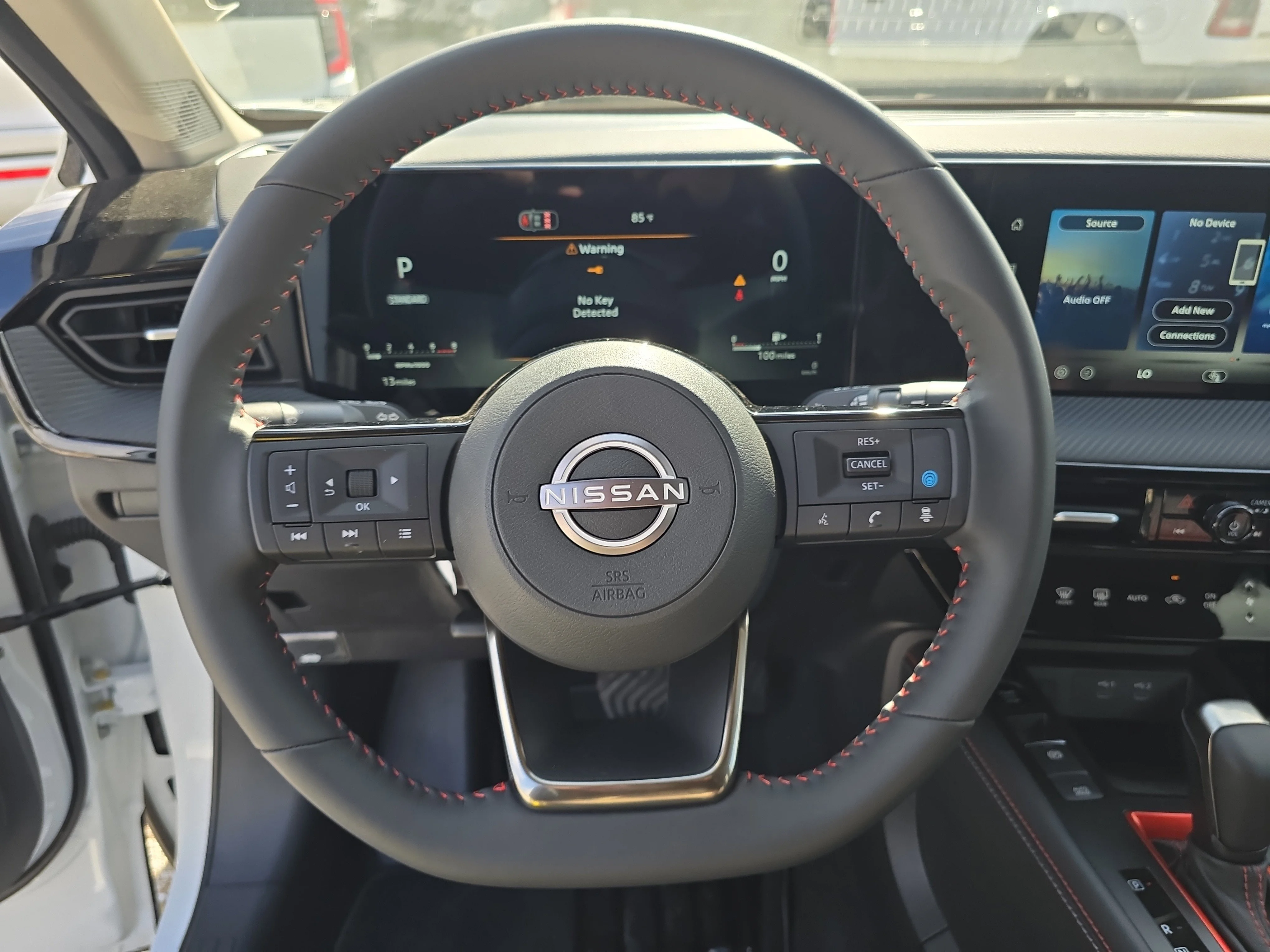 New 2026 Aspen White TriCoat / Super Black Two-tone Nissan SR image 28