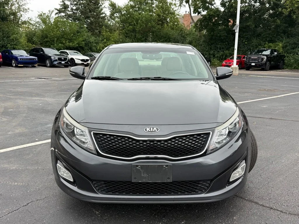 Used 2015 Gray Kia EX image 2