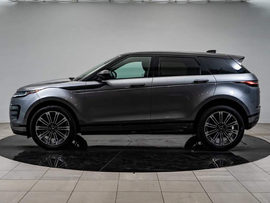 Used 2024 Eiger Gray Metallic Land Rover Dynamic image 5