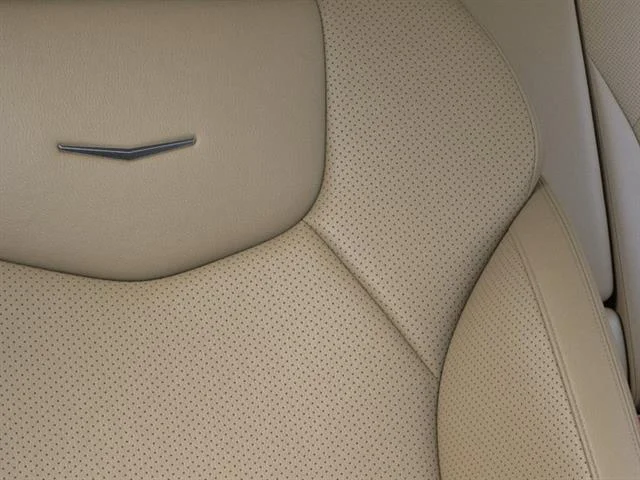 New 2026 Vibrant White Tricoat Cadillac Premium Luxury image 21