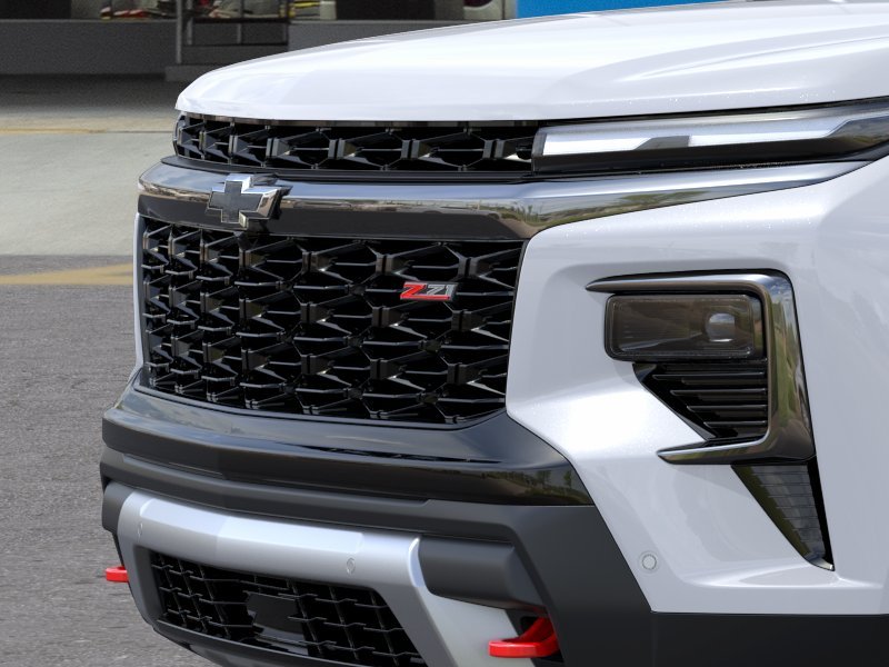 New 2026 Polar White Tricoat Chevrolet Z71 image 13
