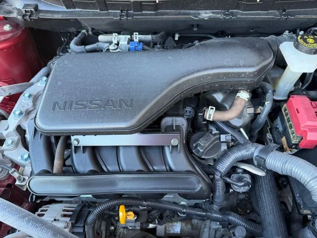 Used 2022 Red Nissan SL image 31