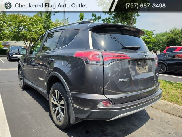 Used 2016 Magnetic Gray Metallic Toyota XLE image 4