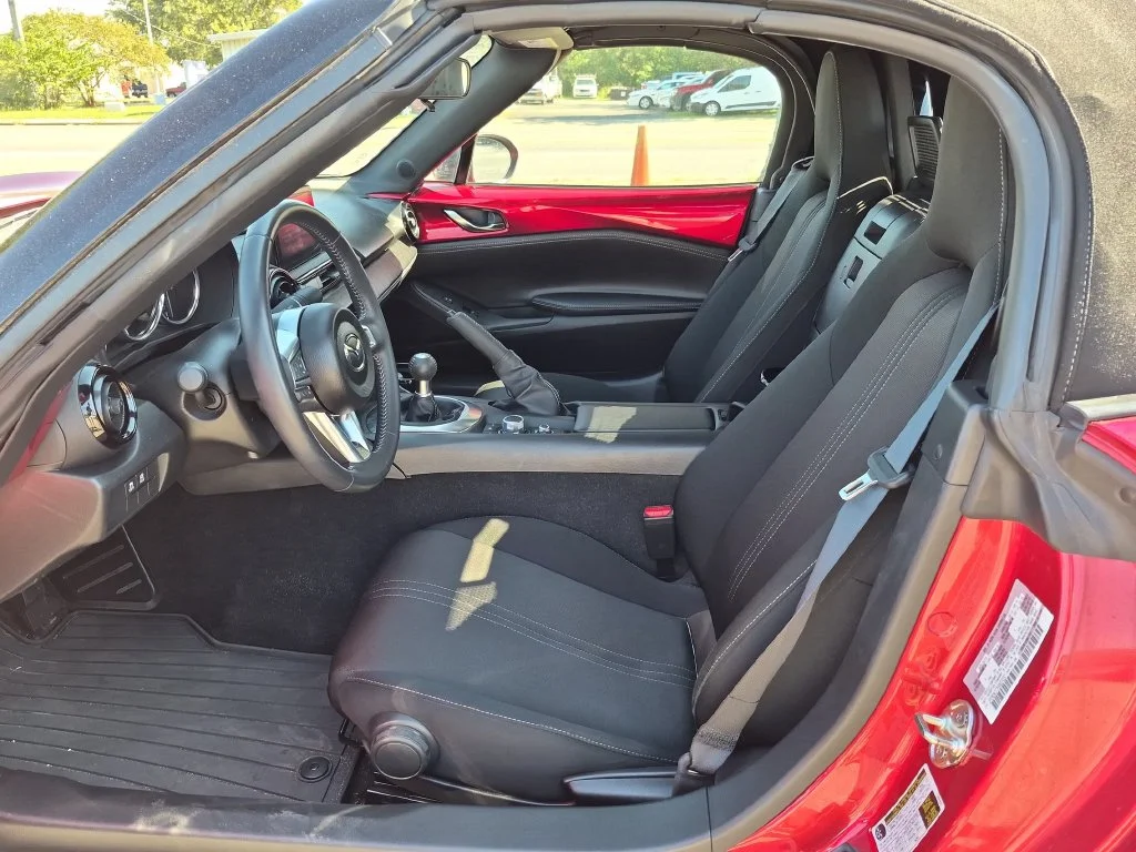 Used 2023 Red Mazda Club image 13