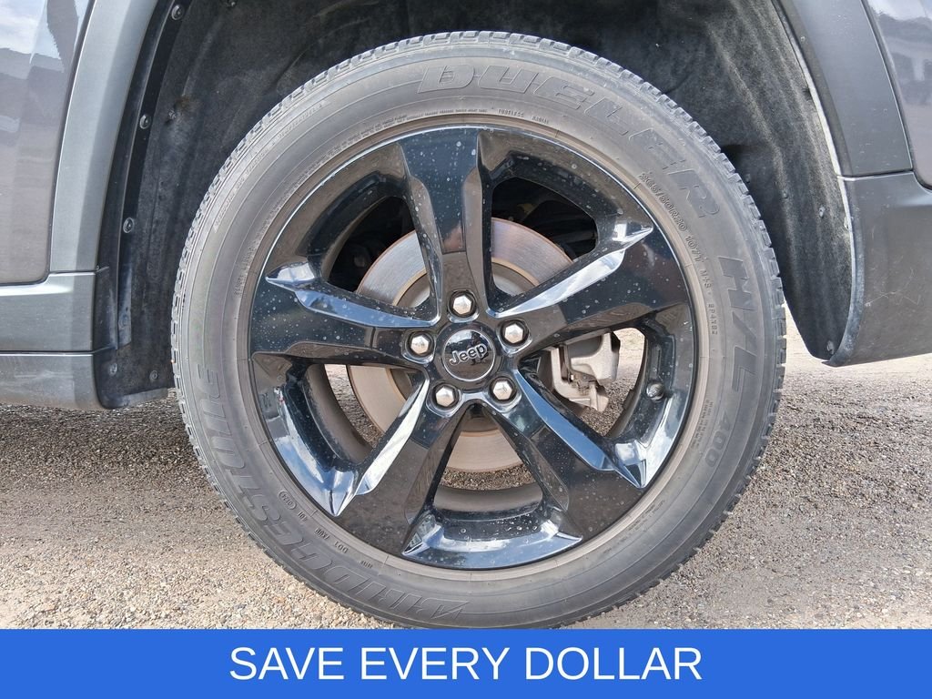 Used 2024 Gray Jeep Altitude X image 21