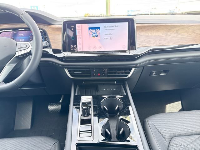 New 2026 Deep Black Pearl Volkswagen 2.0T SE w/Technology image 23