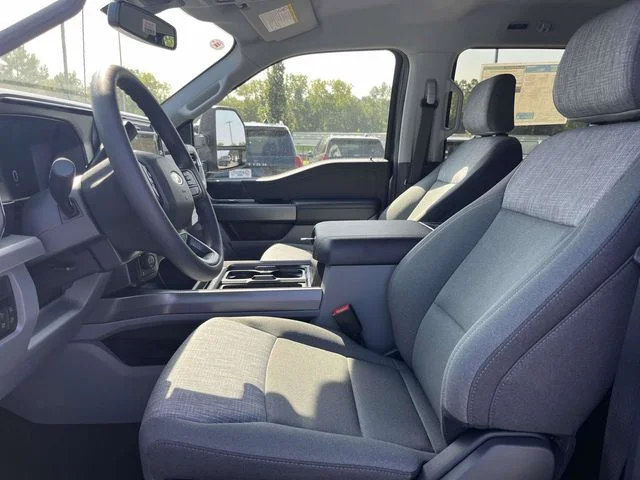 New 2026 Carbonized Gray Metallic Ford XLT image 15