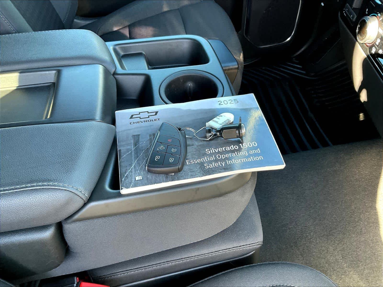 2025 Chevrolet Silverado 1500 LT - Photo 37