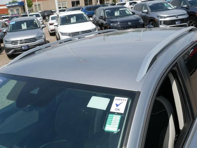 Certified Used 2025 Silver Volkswagen 1.5T SE image 11
