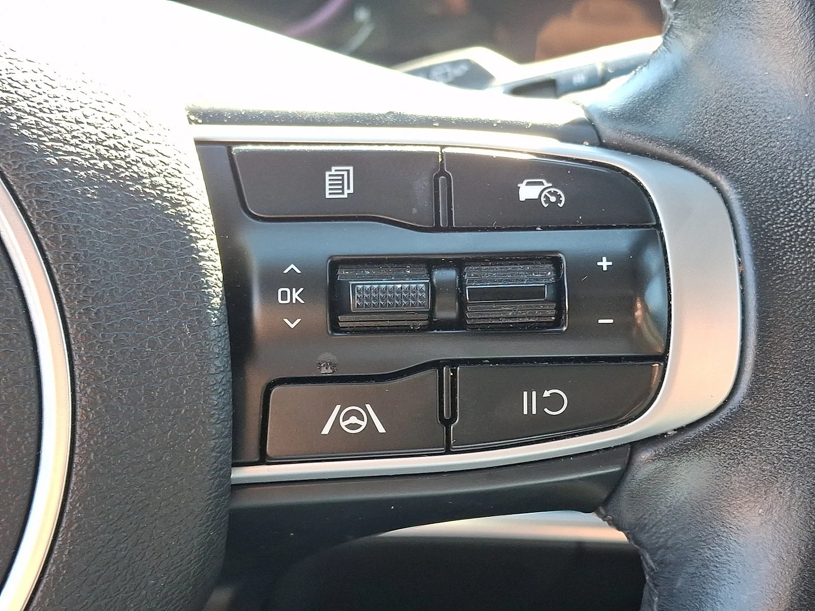 Certified Used 2024 Silver Kia EX image 22