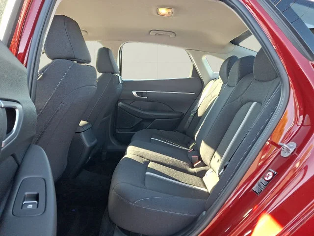 Certified Used 2023 Red Hyundai SE image 9