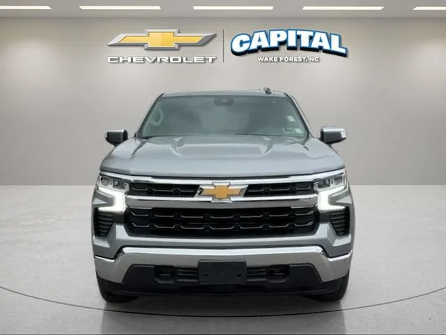 Used 2024 Sterling Gray Metallic Chevrolet LT (2FL) image 9