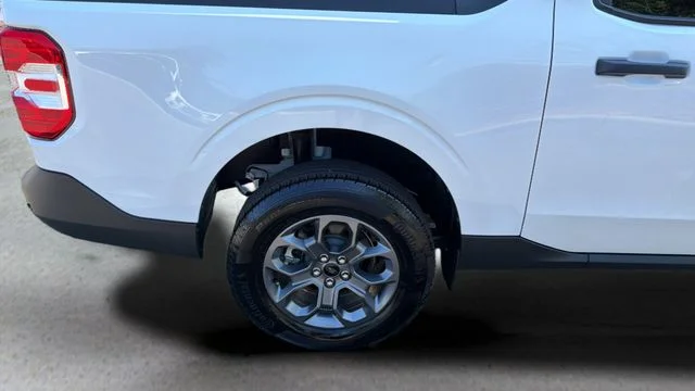 Used 2025 White Ford XLT image 35