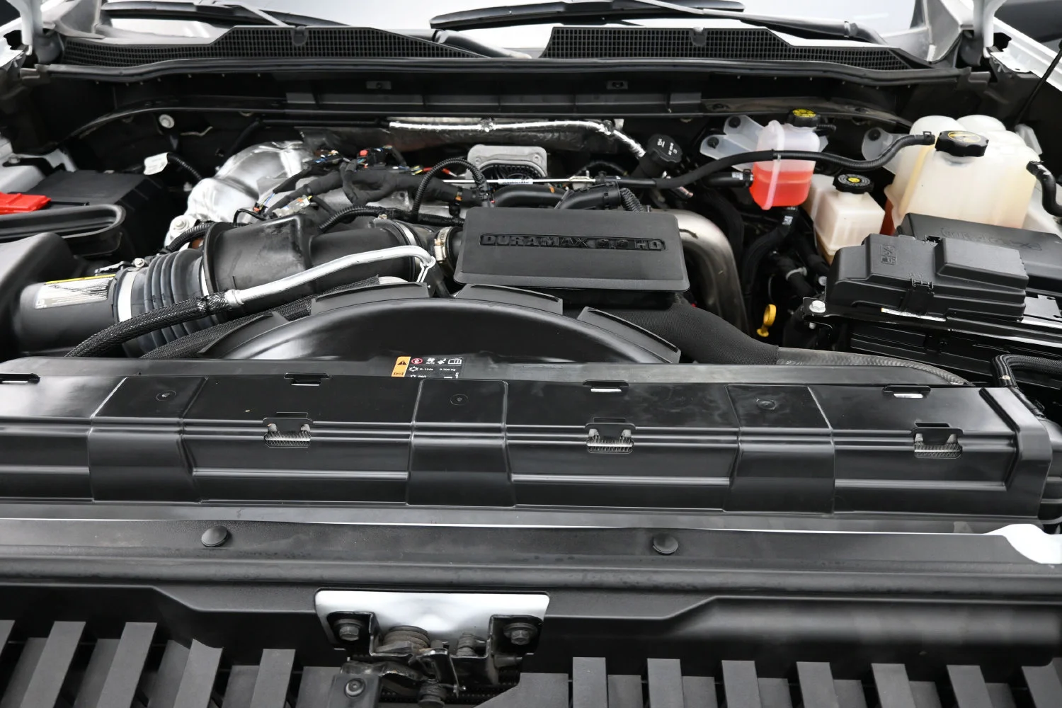 Used 2025 Summit White Chevrolet LT image 12