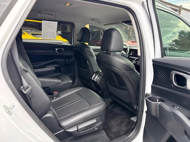 Used 2025  Kia X-Line EX image 12