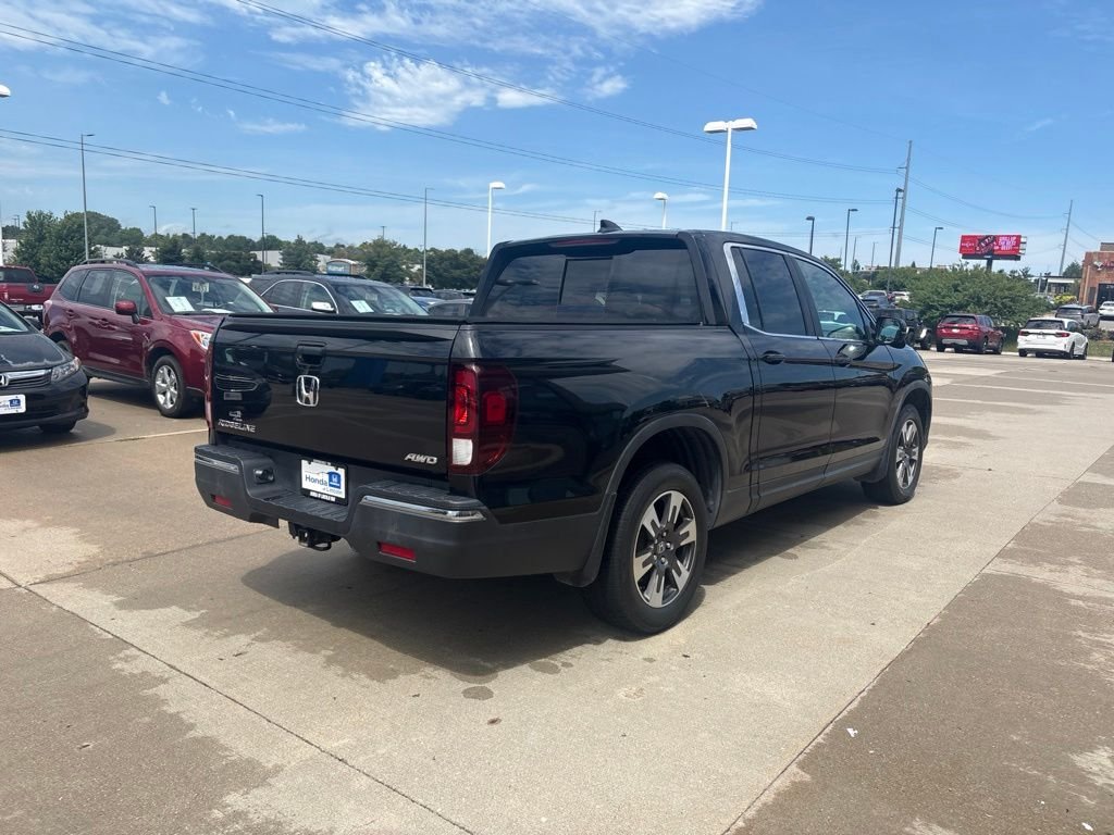 Used 2019 Black Honda RTL-T image 5