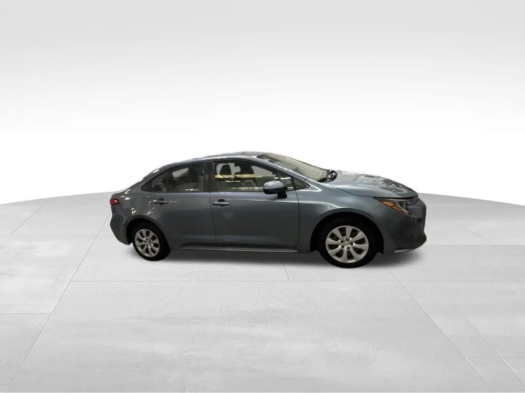 Used 2021 Blue Toyota LE image 7